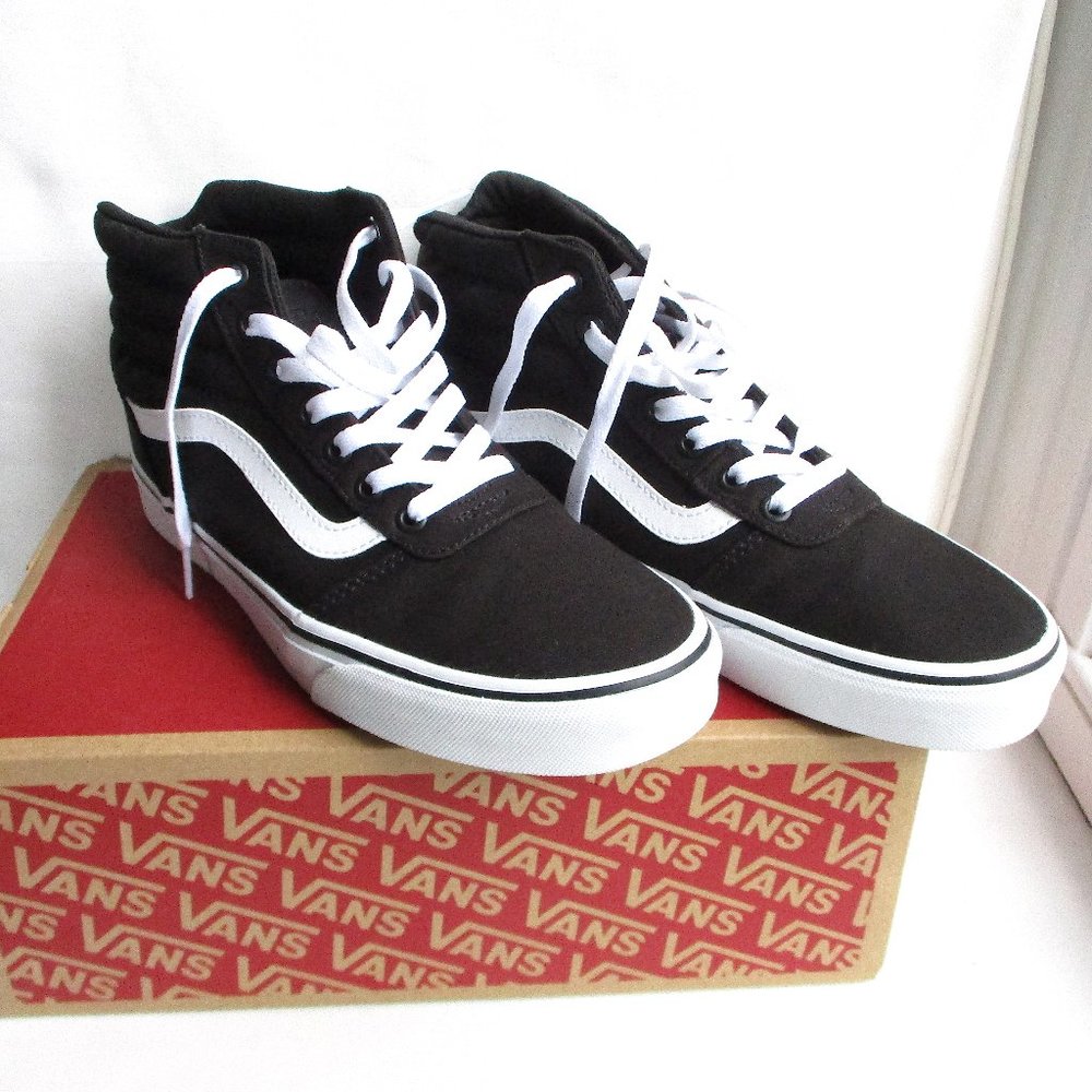 VANS Ward HI SUEDE HIGH-TOP SNEAKER - Women Size 9